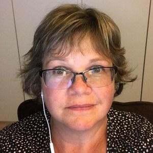 Meet your Posher, Holly